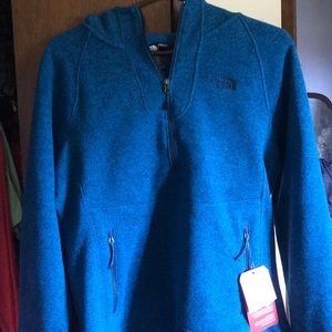 Women’s North Face Fleece Poly Pullover size L NWT
